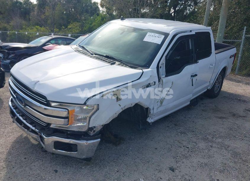 Photo 2 of 2019 Ford F-150 LARIAT (VIN 1FTEW1E5XKKD48460)
