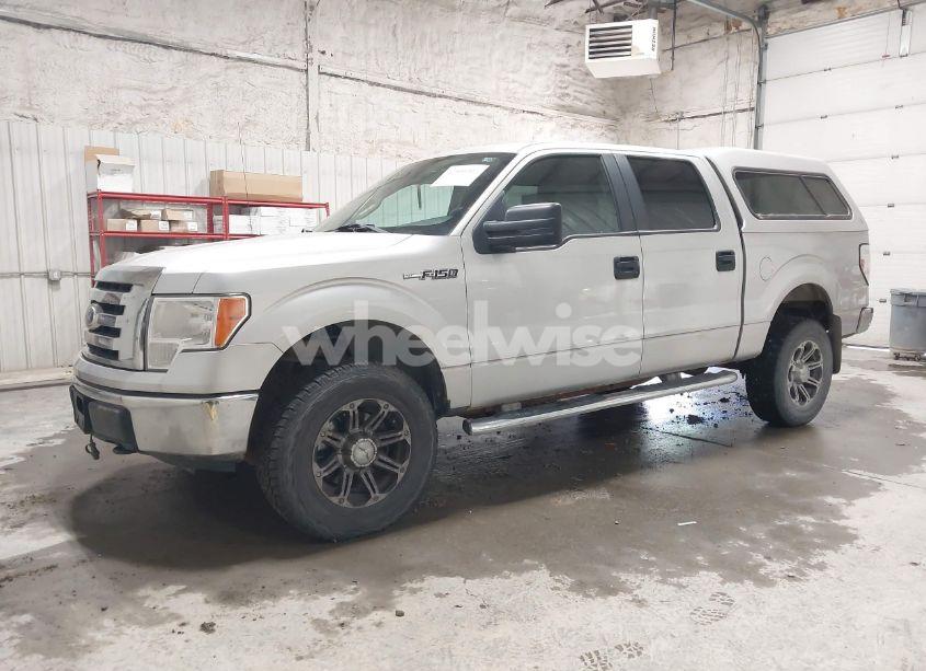 Photo 2 of 2010 Ford F-150 XLT (VIN 1FTEW1E8XAFC11181)