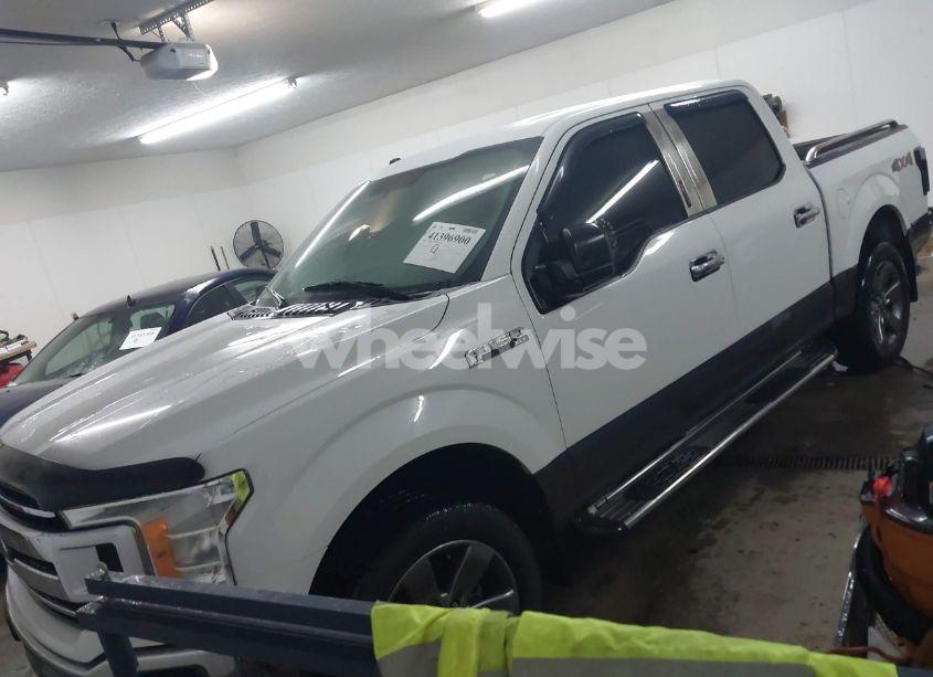 Photo 2 of 2018 Ford F-150 XLT (VIN 1FTEW1EB6JFD53782)