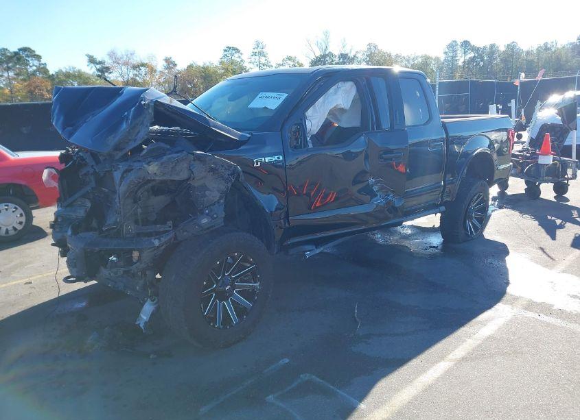 Photo 2 of 2015 Ford F-150 LARIAT (VIN 1FTEW1EF1FFB77301)