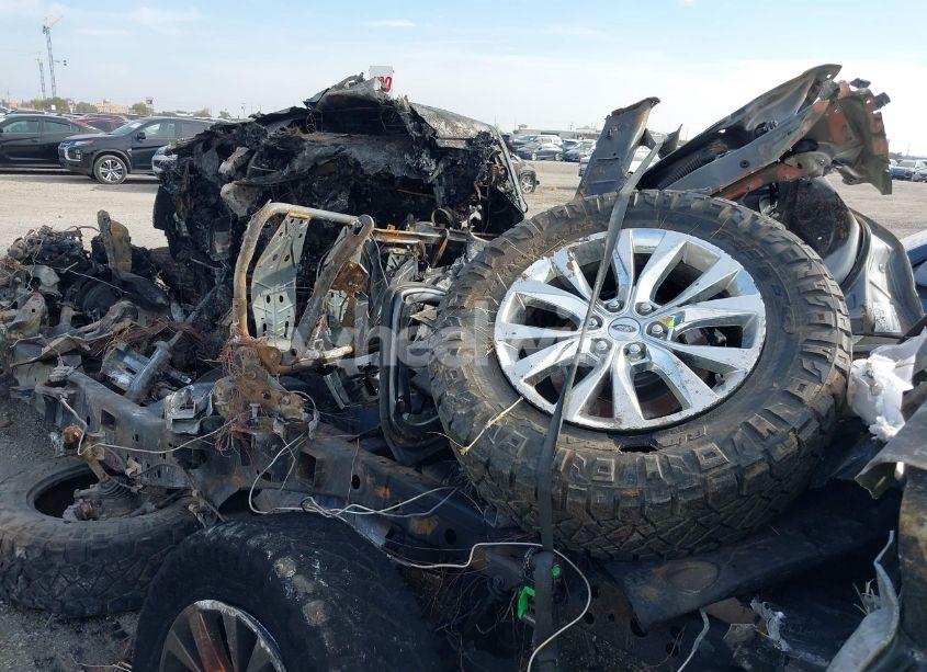 Photo 6 of 2015 Ford F-150 LARIAT (VIN 1FTEW1EF3FFA55233)