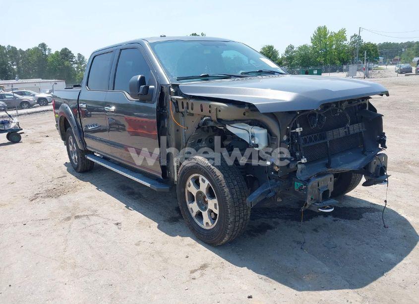 2015 Ford F-150 XLT (VIN 1FTEW1EF3FFC04272) main photo