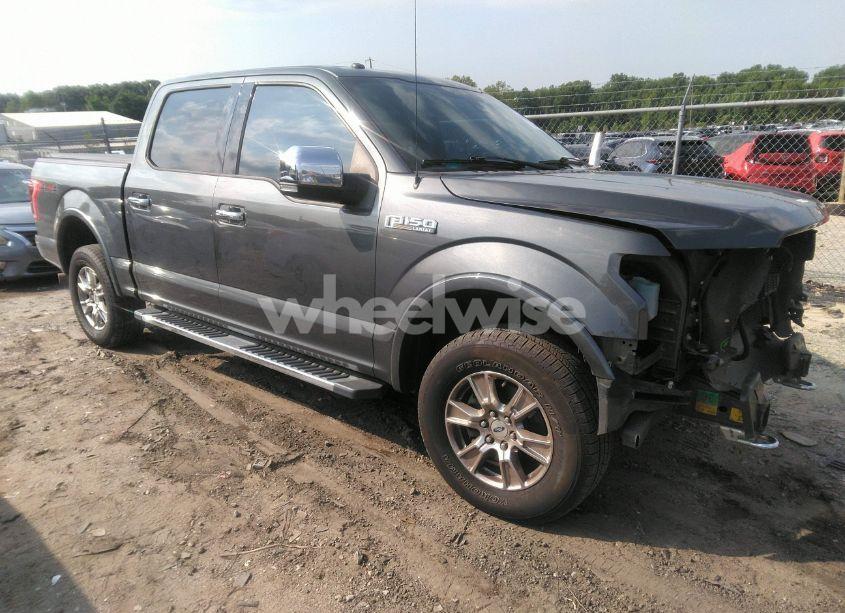 2016 Ford F-150 LARIAT (VIN 1FTEW1EF3GFB49968) main photo