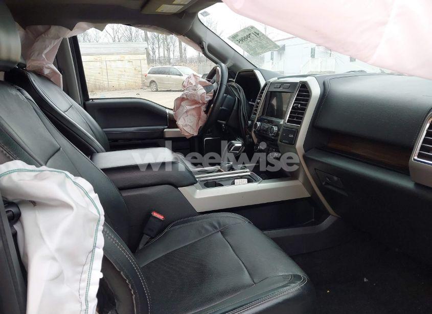 Photo 5 of 2016 Ford F-150 LARIAT (VIN 1FTEW1EF9GFC80614)