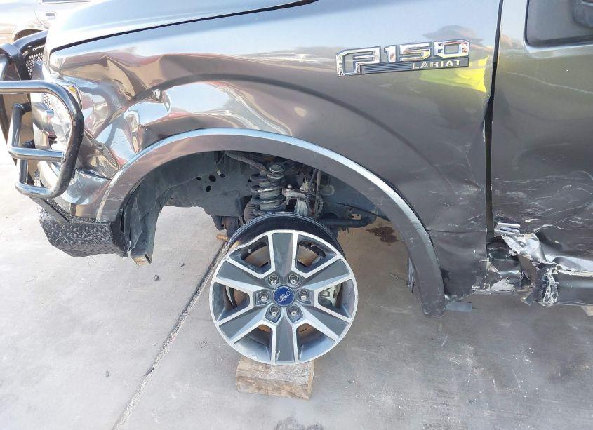 Photo 17 of 2016 Ford F-150 LARIAT (VIN 1FTEW1EF9GKF47788)