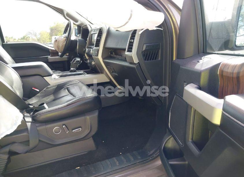 Photo 5 of 2018 Ford F-150 LARIAT (VIN 1FTEW1EG0JFC21239)