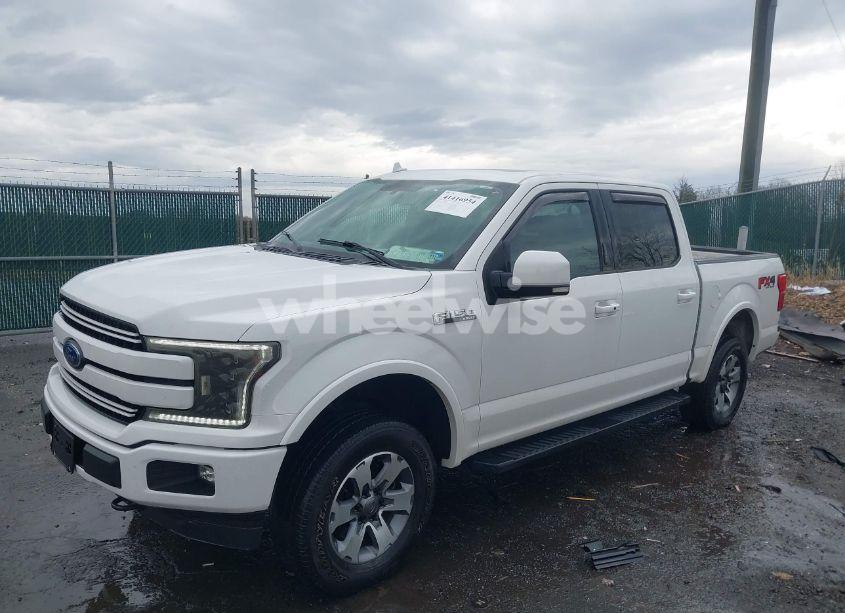Photo 2 of 2018 Ford F-150 LARIAT (VIN 1FTEW1EG0JFC61112)