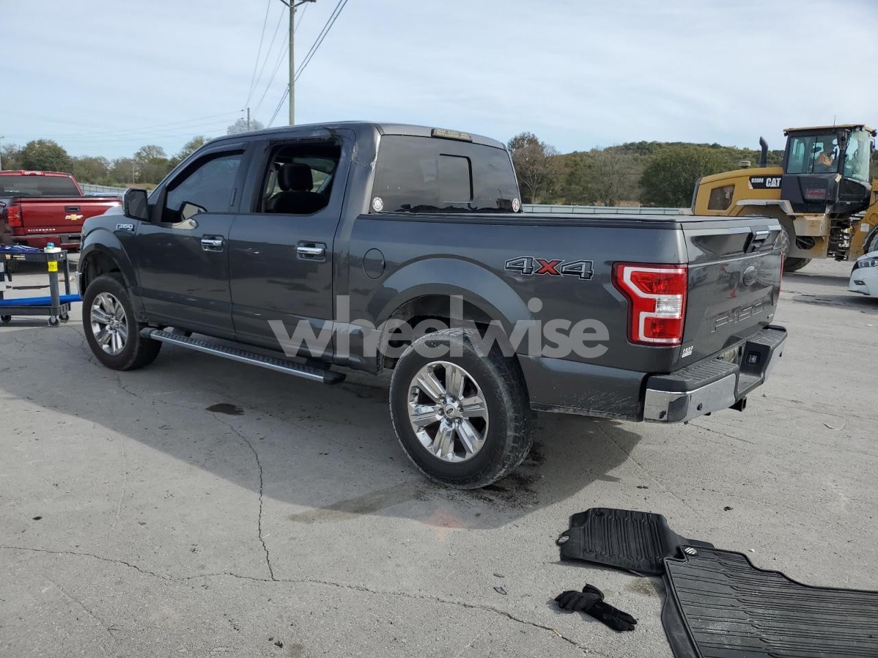 Photo 2 of 2018 FORD F150 SUPERCREW (VIN 1FTEW1EG0JFC94174)