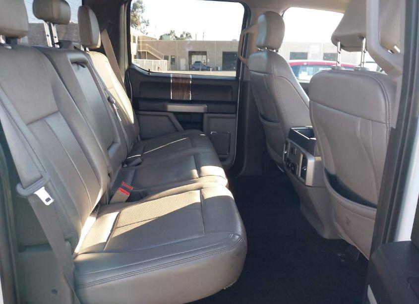 Photo 8 of 2018 Ford F-150 LARIAT (VIN 1FTEW1EG0JKC54040)