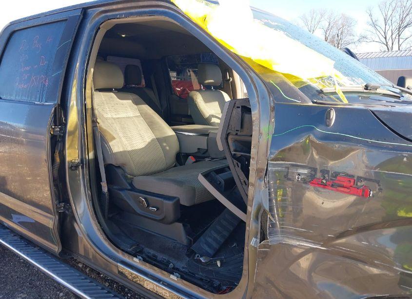 Photo 6 of 2015 Ford F-150 XLT (VIN 1FTEW1EG1FKF06062)