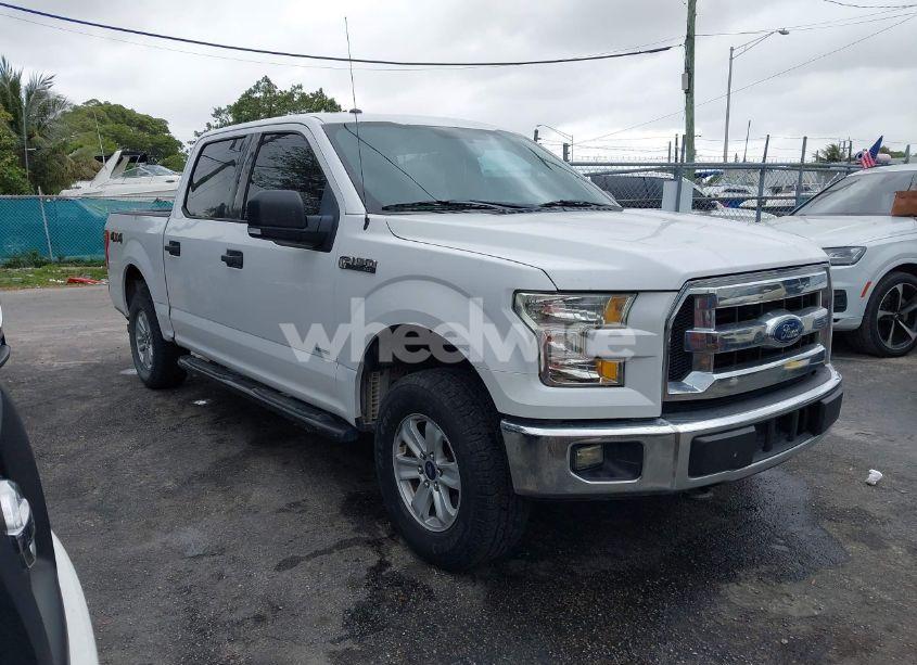 2016 Ford F-150 XLT (VIN 1FTEW1EG2GKF41260) main photo