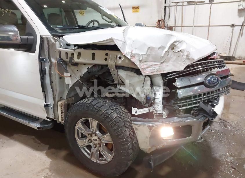 Photo 6 of 2018 Ford F-150 LARIAT (VIN 1FTEW1EG3JKC13546)