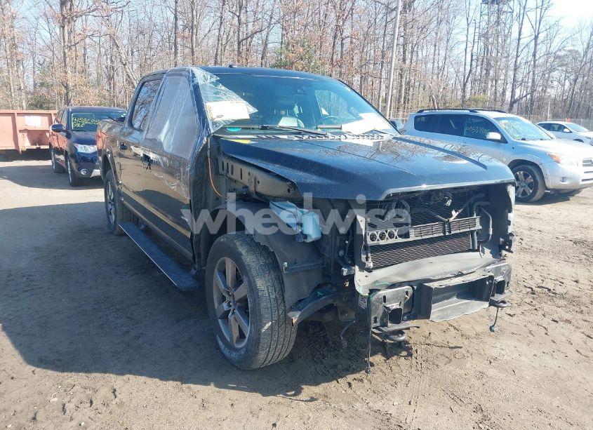 2016 Ford F-150 LARIAT (VIN 1FTEW1EG4GFB82227) main photo