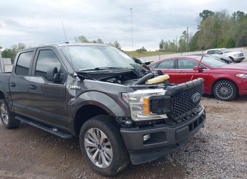 2018 Ford F-150 XL (VIN 1FTEW1EG4JFA06673) main photo