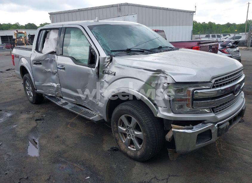 2018 Ford F-150 LARIAT (VIN 1FTEW1EG4JFA33582) main photo