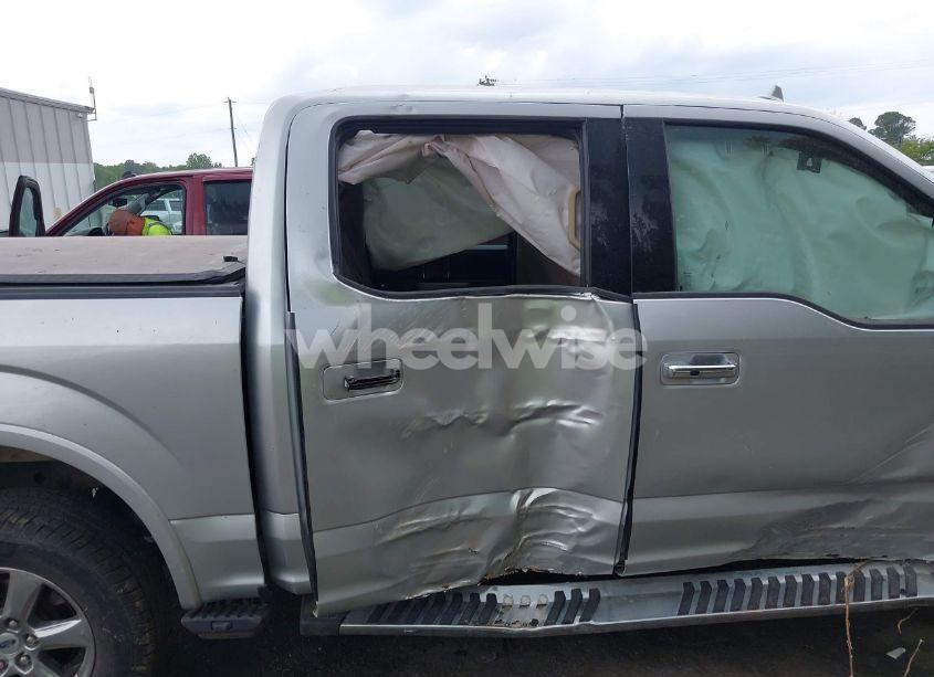 Photo 18 of 2018 Ford F-150 LARIAT (VIN 1FTEW1EG4JFA33582)