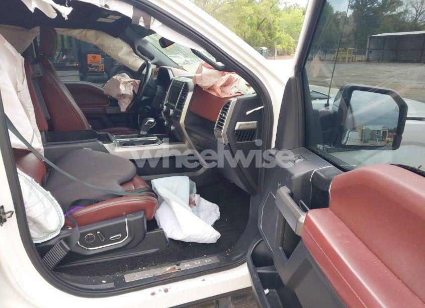 Photo 5 of 2018 Ford F-150 PLATINUM (VIN 1FTEW1EG4JFA55713)