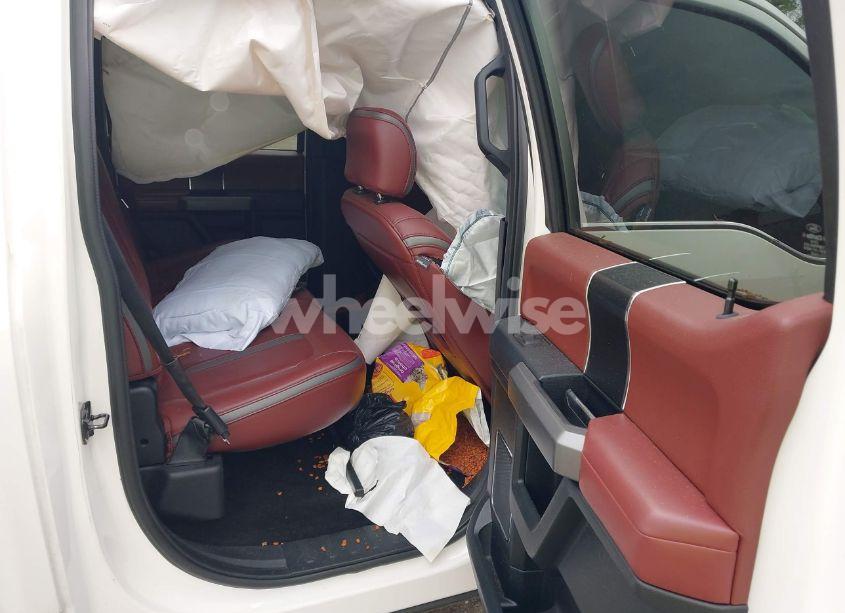 Photo 8 of 2018 Ford F-150 PLATINUM (VIN 1FTEW1EG4JFA55713)