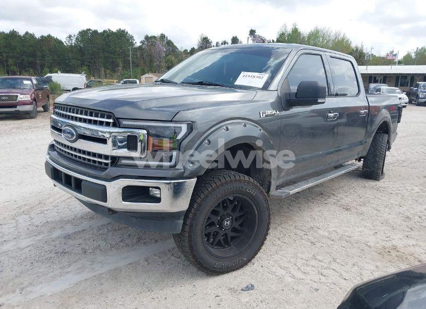 Photo 2 of 2018 Ford F-150 XLT (VIN 1FTEW1EG4JFB79982)