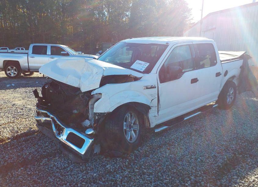 Photo 2 of 2018 Ford F-150 XLT (VIN 1FTEW1EG4JFD54733)