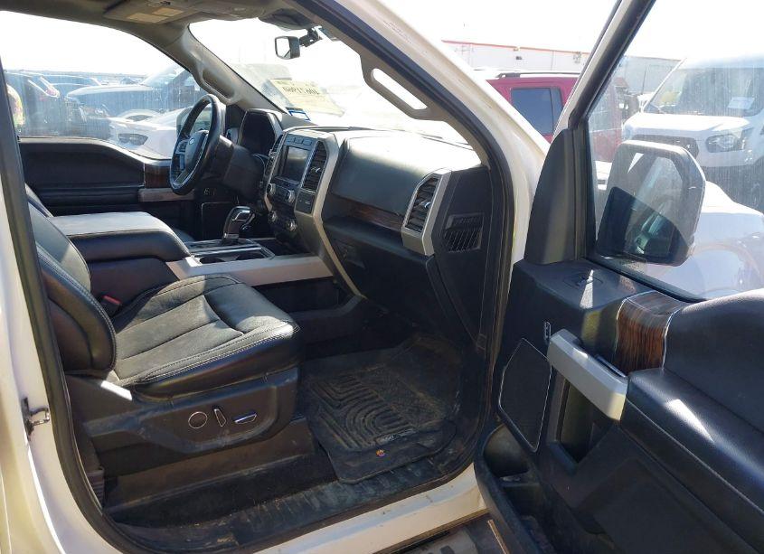 Photo 5 of 2018 Ford F-150 LARIAT (VIN 1FTEW1EG4JKC12972)