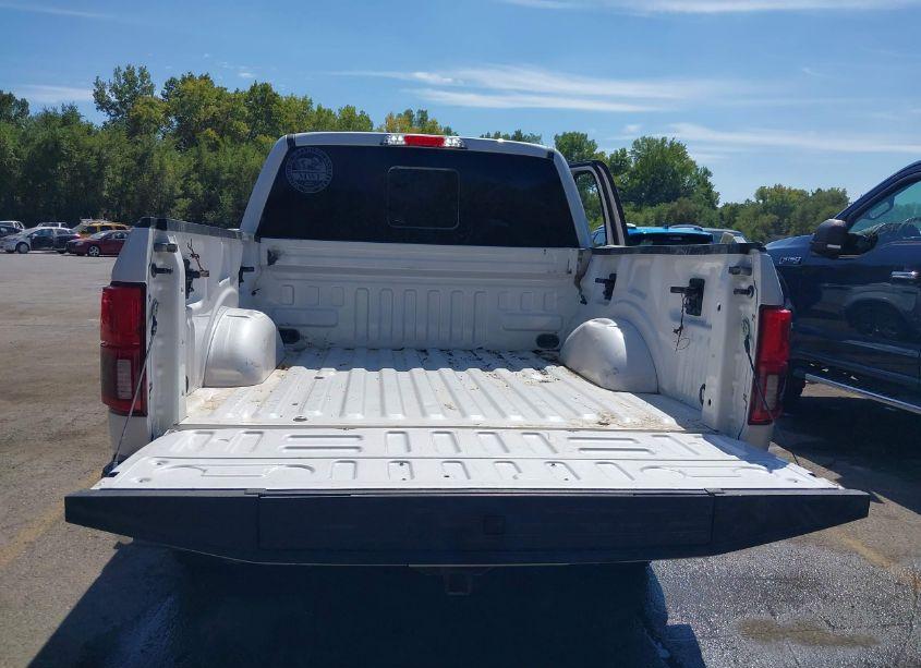 Photo 18 of 2018 Ford F-150 LARIAT (VIN 1FTEW1EG4JKD05703)