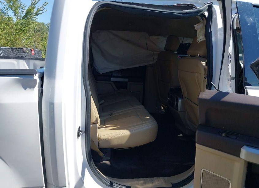 Photo 8 of 2018 Ford F-150 LARIAT (VIN 1FTEW1EG4JKD05703)