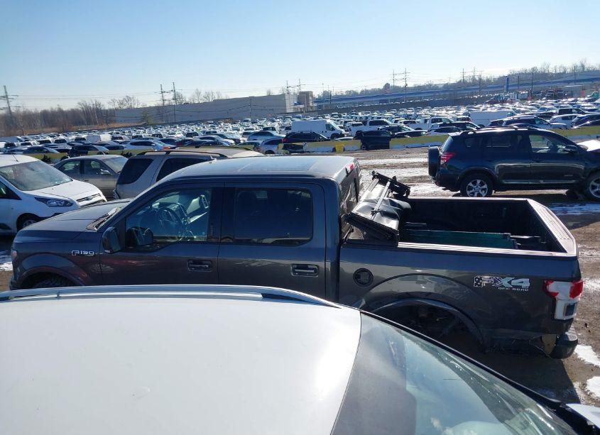 Photo 14 of 2018 Ford F-150 LARIAT (VIN 1FTEW1EG4JKF48637)