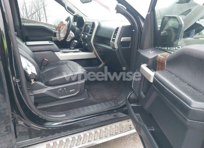 Photo 5 of 2016 Ford F-150 LARIAT (VIN 1FTEW1EG5GKF37610)