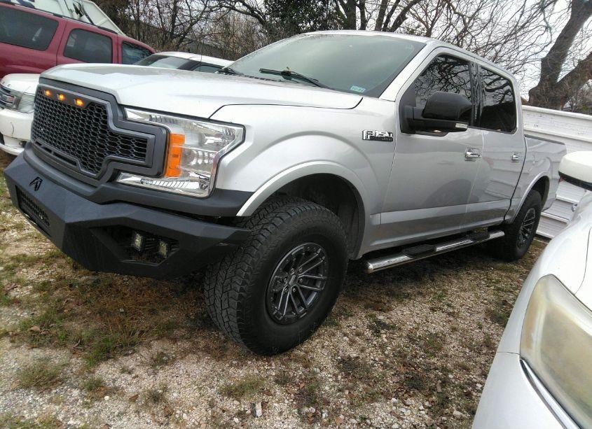 Photo 2 of 2018 Ford F-150 LARIAT (VIN 1FTEW1EG5JKC57709)