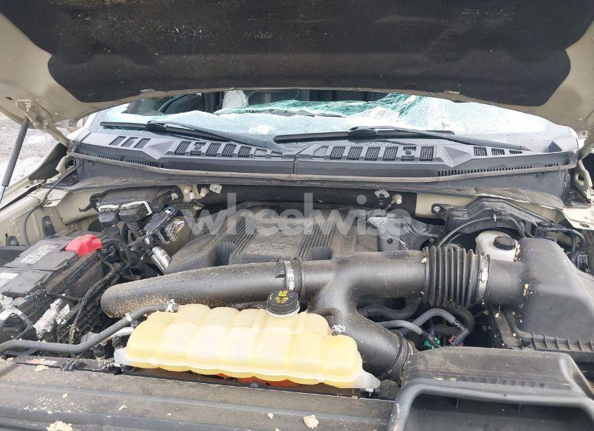 Photo 10 of 2018 Ford F-150 PLATINUM (VIN 1FTEW1EG7JFB28685)