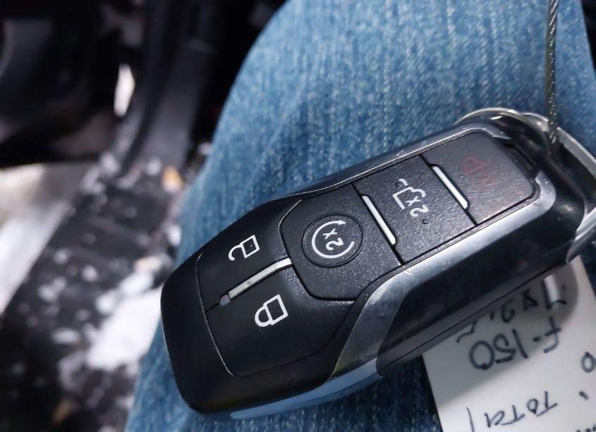 Photo 11 of 2016 Ford F-150 LARIAT (VIN 1FTEW1EG8GKF51825)