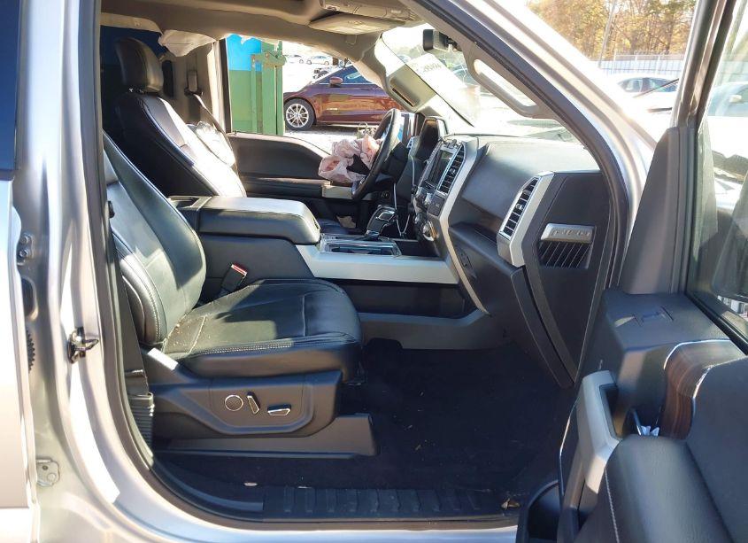 Photo 5 of 2016 Ford F-150 LARIAT (VIN 1FTEW1EG9GFD30694)