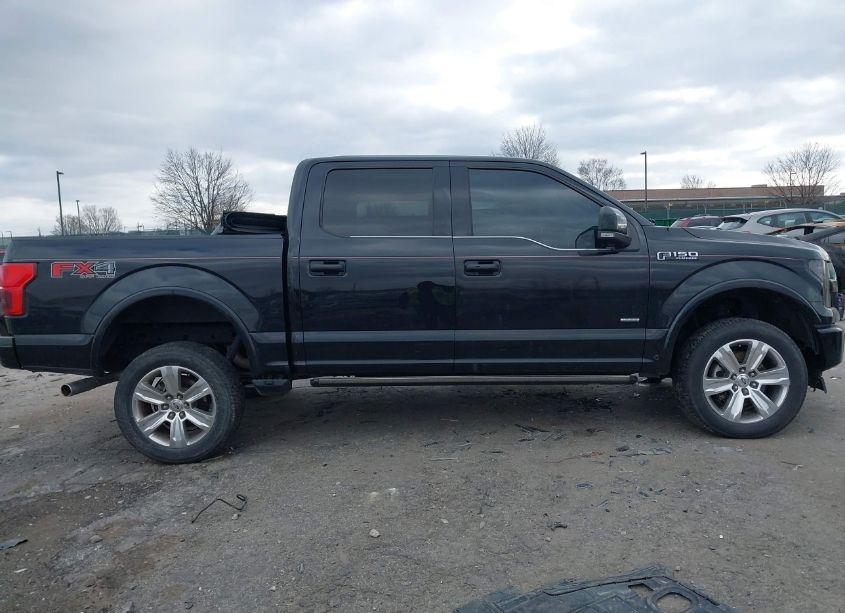 Photo 13 of 2017 Ford F-150 PLATINUM (VIN 1FTEW1EGXHFB60296)