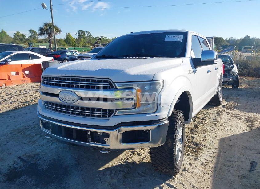 Photo 2 of 2018 Ford F-150 LARIAT (VIN 1FTEW1EGXJKD13983)