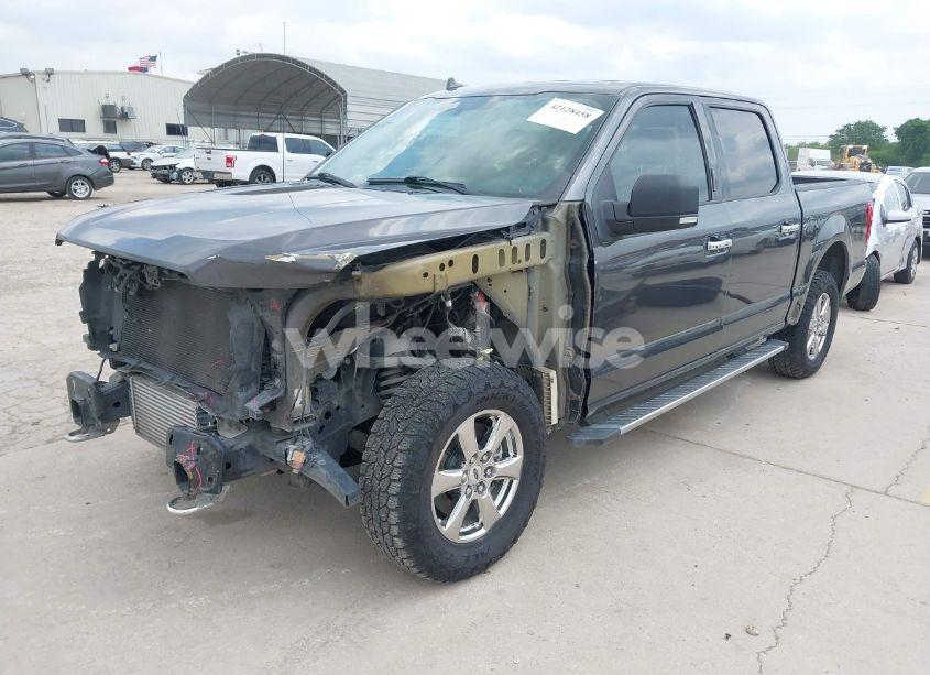 Photo 2 of 2018 Ford F-150 XLT (VIN 1FTEW1EGXJKD18696)