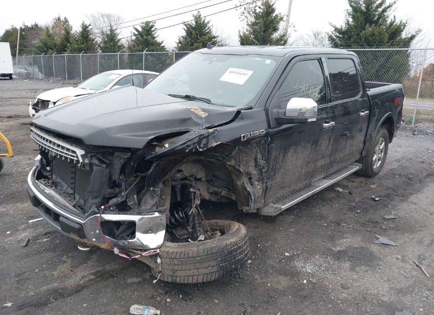 Photo 2 of 2018 Ford F-150 LARIAT (VIN 1FTEW1EGXJKD60933)