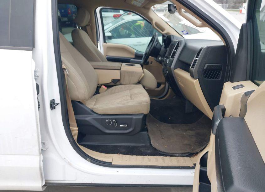 Photo 5 of 2018 Ford F-150 XLT (VIN 1FTEW1EGXJKD66571)