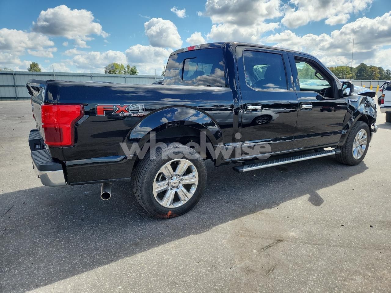 Photo 3 of 2018 FORD F150 SUPERCREW (VIN 1FTEW1EGXJKE39549)