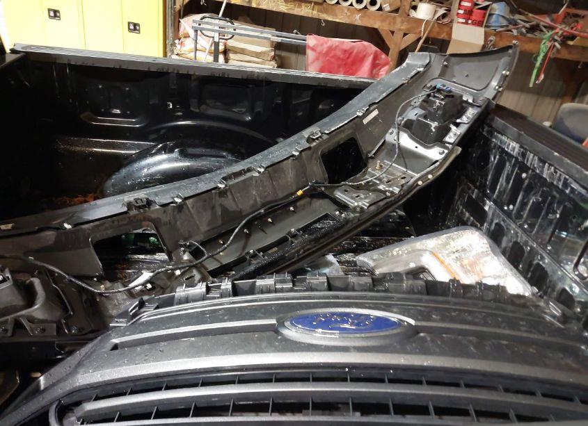 Photo 12 of 2018 Ford F-150 XLT (VIN 1FTEW1EP0JKE30939)