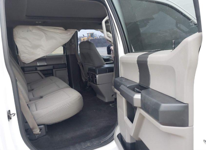 Photo 8 of 2016 Ford F-150 XLT (VIN 1FTEW1EP2GKE30062)