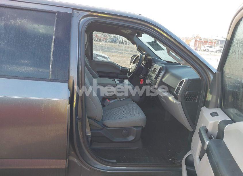 Photo 5 of 2018 Ford F-150 XLT (VIN 1FTEW1EP2JFB55373)