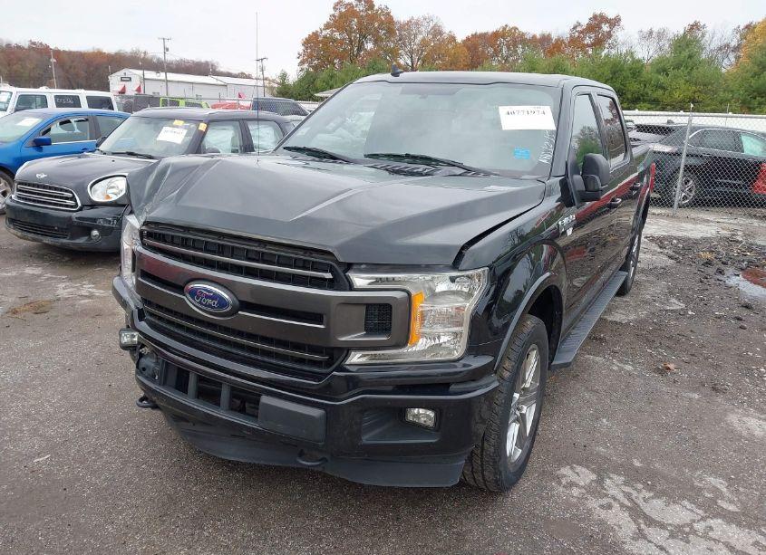 Photo 2 of 2018 Ford F-150 XLT (VIN 1FTEW1EP2JFB68124)