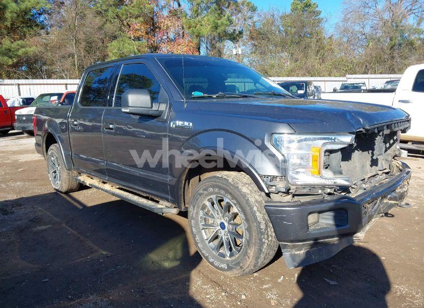 2018 Ford F-150 XLT (VIN 1FTEW1EP2JFD25828) main photo