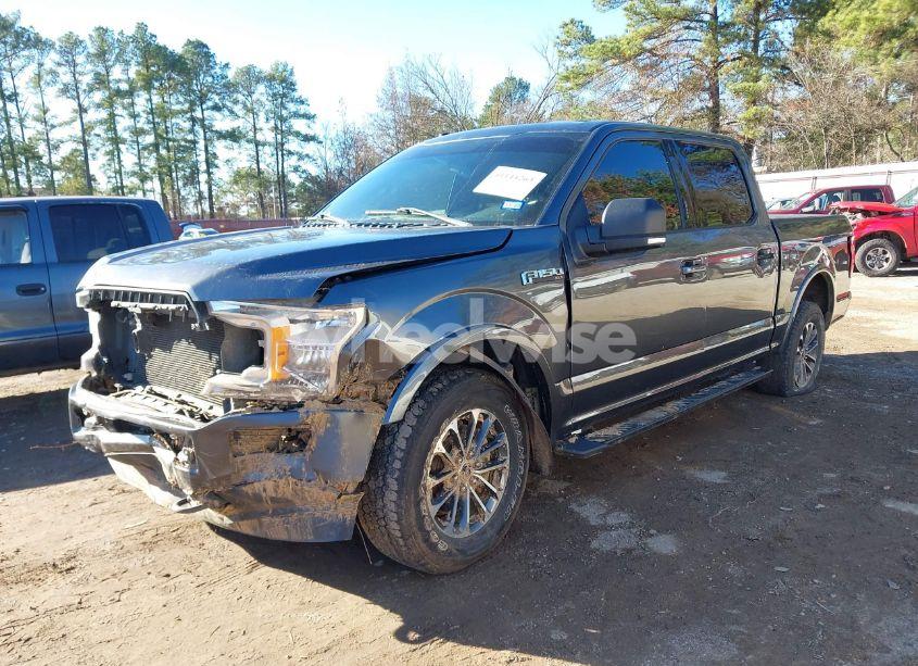 Photo 2 of 2018 Ford F-150 XLT (VIN 1FTEW1EP2JFD25828)