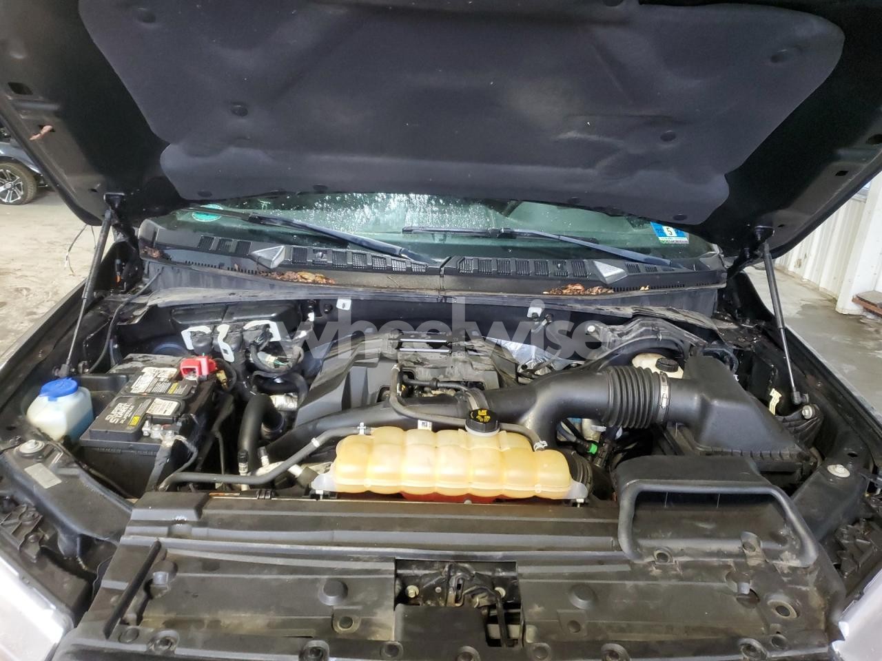 Photo 11 of 2018 FORD F150 SUPERCREW (VIN 1FTEW1EP3JFC68717)