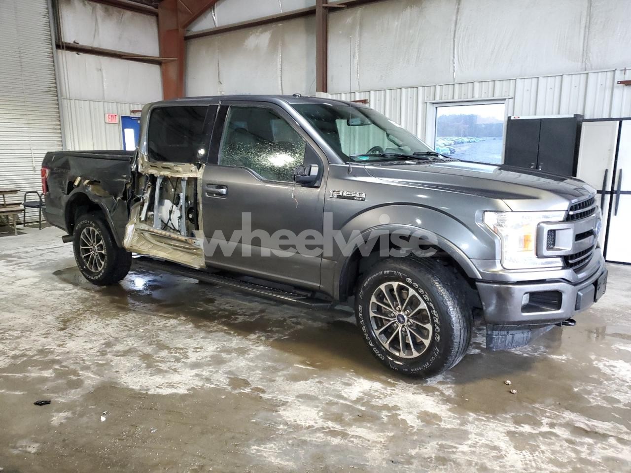 Photo 4 of 2018 FORD F150 SUPERCREW (VIN 1FTEW1EP3JFC68717)