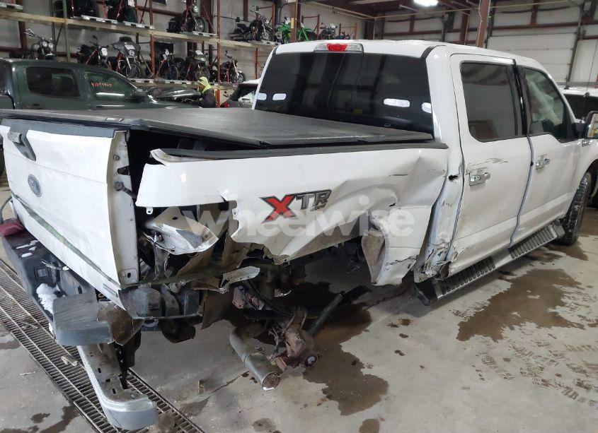 Photo 4 of 2018 Ford F-150 XLT (VIN 1FTEW1EP3JKF24135)