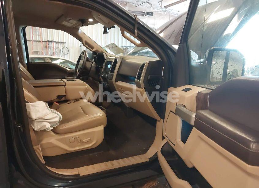 Photo 5 of 2018 Ford F-150 LARIAT (VIN 1FTEW1EP4JFA00923)