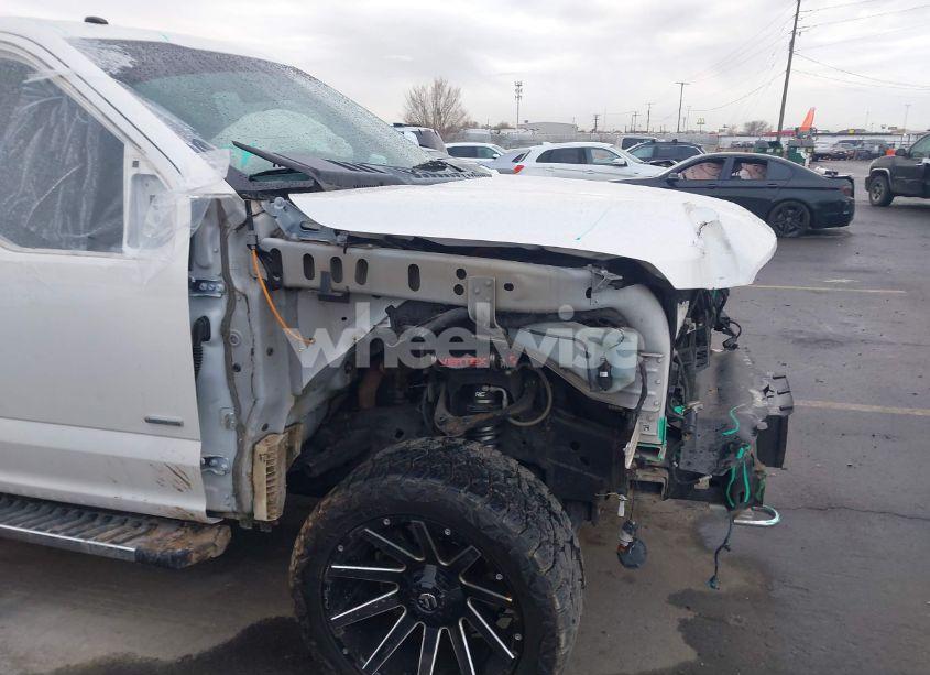 Photo 6 of 2017 Ford F-150 LARIAT (VIN 1FTEW1EP5HFA52345)